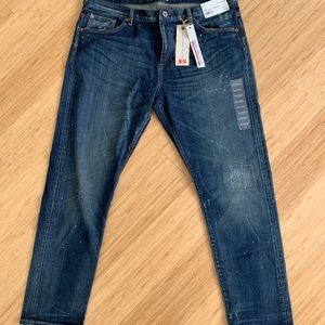 NWT Uniqlo Jeans - Relaxed Skinny Fit - 32